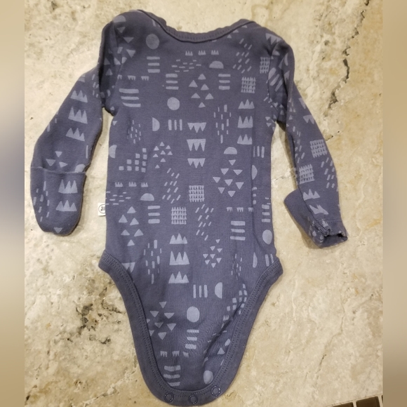 100% organic cotton honest Newborn onesie EUC - Picture 5 of 5